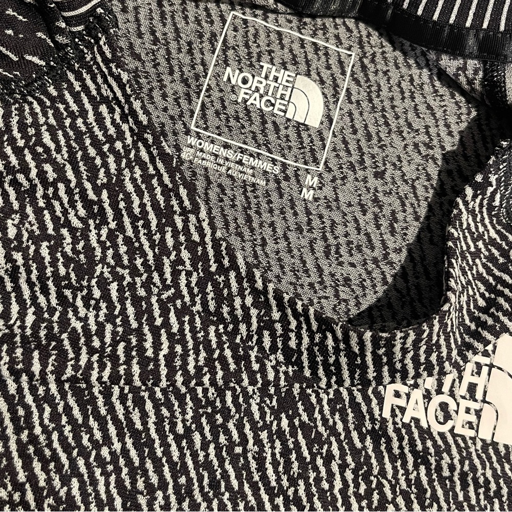 The North Face Long Sleeve Graphic Shirt - Picture 3 of 9
